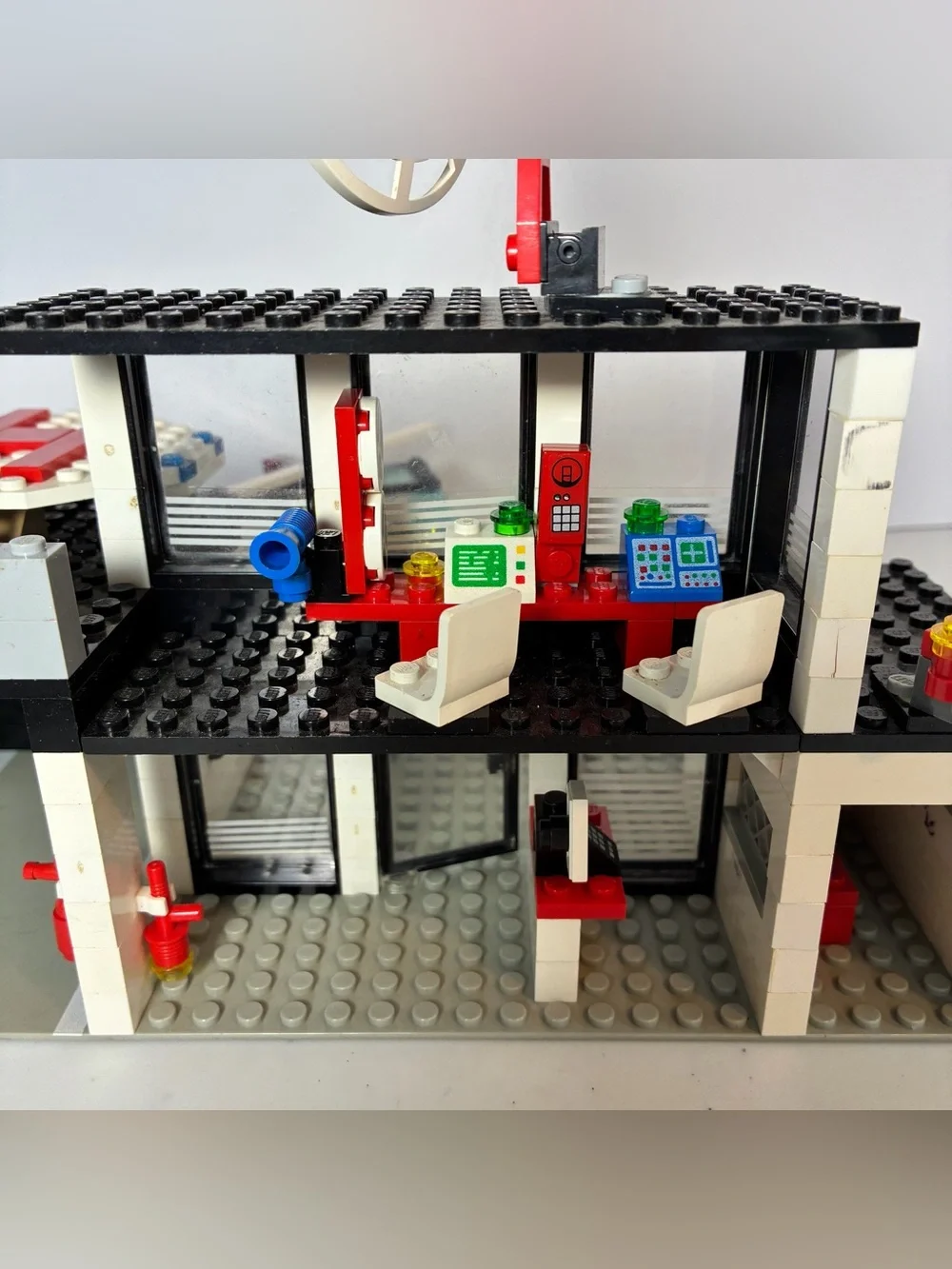 LEGO Police Command Base (6386) 90%Complete Instructions Base No Box